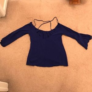 Long sleeve open back shirt
